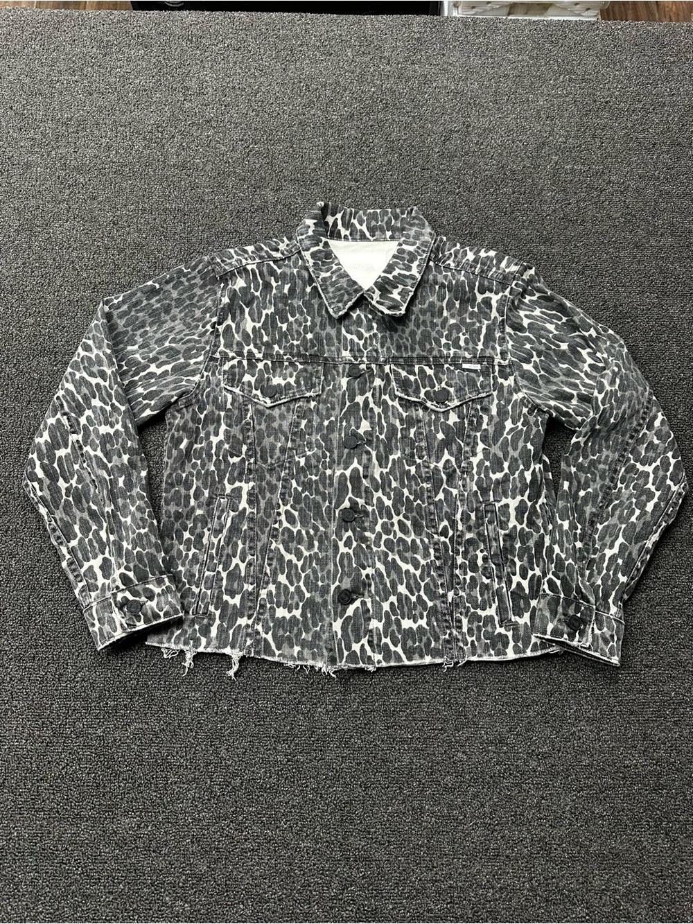 Mother The Cut Drifter Leopard Print Cropped Denim Trucker Jacket Size S Grey